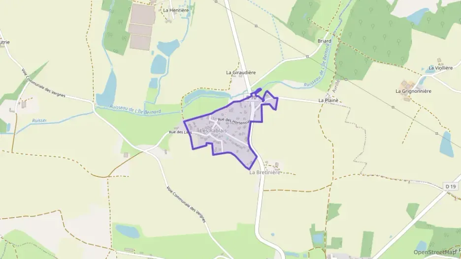 Maison 84 m² trois pièces à vendre à Saint-Hilaire-la-Forêt