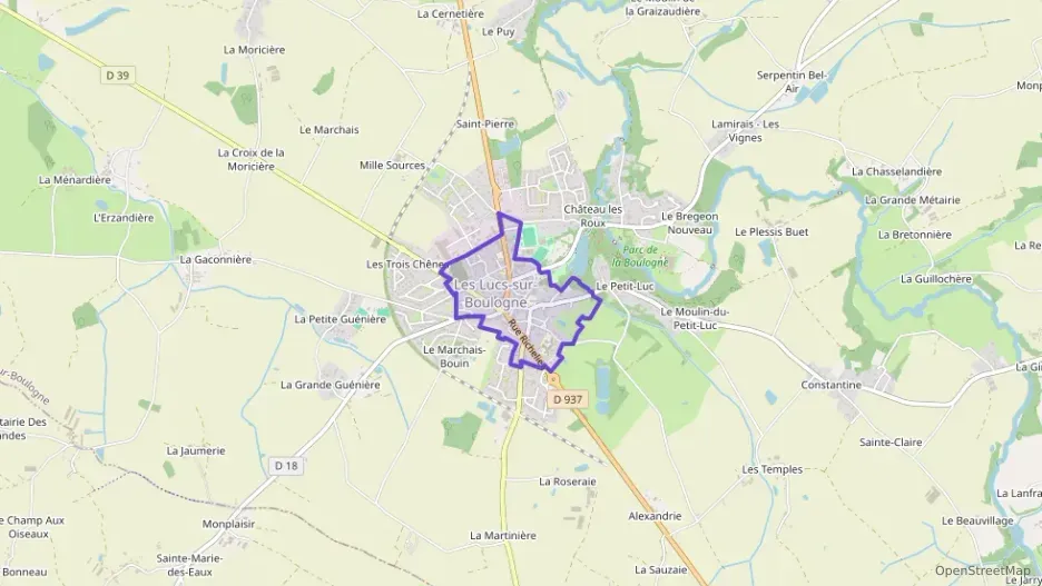 Maison 195 m² six pièces à vendre à Les Lucs-sur-Boulogne Maison 195 m² six pièces à vendre à Les Lucs-sur-Boulogne