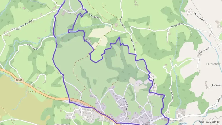 Maison 137 m² quatre pièces à vendre à Louhossoa Maison 137 m² quatre pièces à vendre à Louhossoa