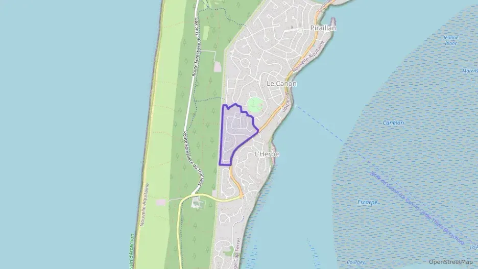 Maison 140 m² six pièces à vendre à Lège-Cap-Ferret Maison 140 m² six pièces à vendre à Lège-Cap-Ferret