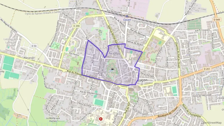 Maison 131 m² cinq pièces à vendre à Luçon Maison 131 m² cinq pièces à vendre à Luçon