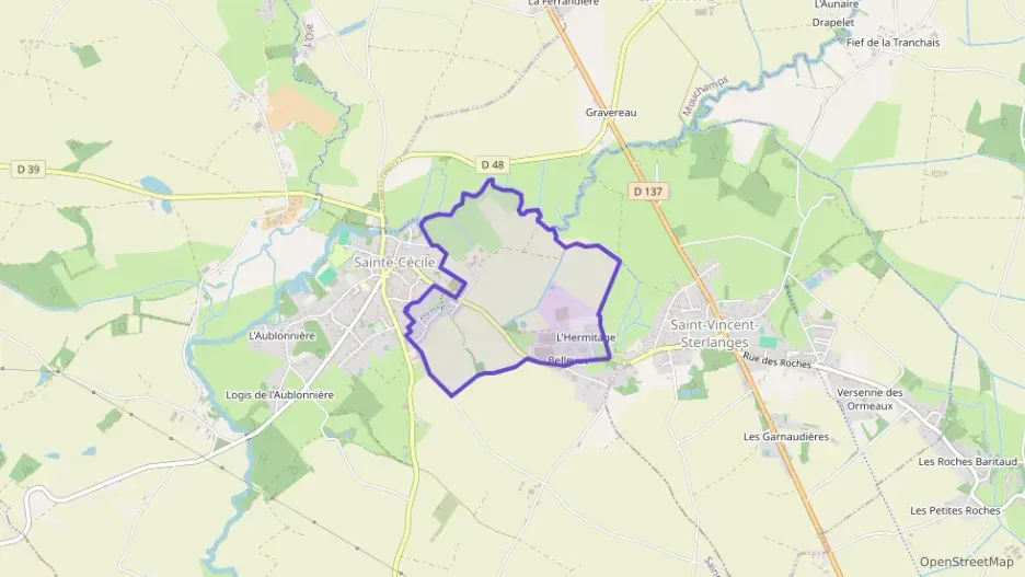 Maison 111 m² cinq pièces à vendre à Sainte-Cécile Maison 111 m² cinq pièces à vendre à Sainte-Cécile