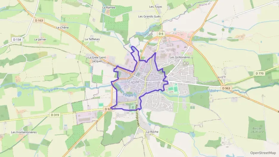 Maison 100 m² quatre pièces à vendre à Candé