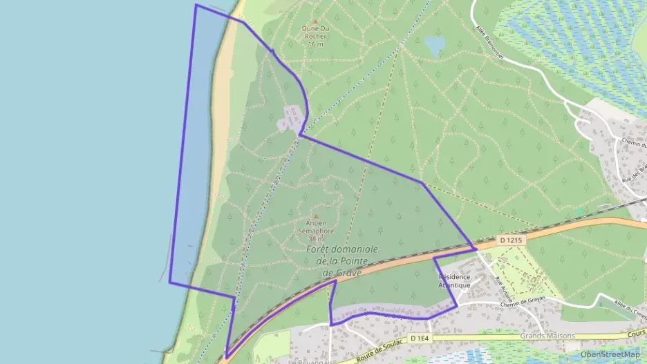 Maison 135 m² quatre pièces à vendre à Le Verdon-sur-Mer Maison 135 m² quatre pièces à vendre à Le Verdon-sur-Mer