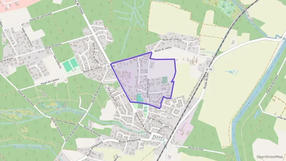 Maison 122 m² quatre pièces à vendre à Mées