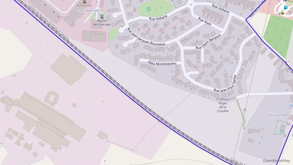 Maison 99 m² quatre pièces à vendre à Tonnay-Charente Maison 99 m² quatre pièces à vendre à Tonnay-Charente