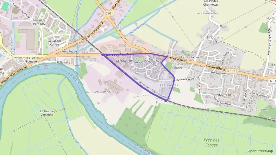 Maison 99 m² quatre pièces à vendre à Tonnay-Charente Maison 99 m² quatre pièces à vendre à Tonnay-Charente