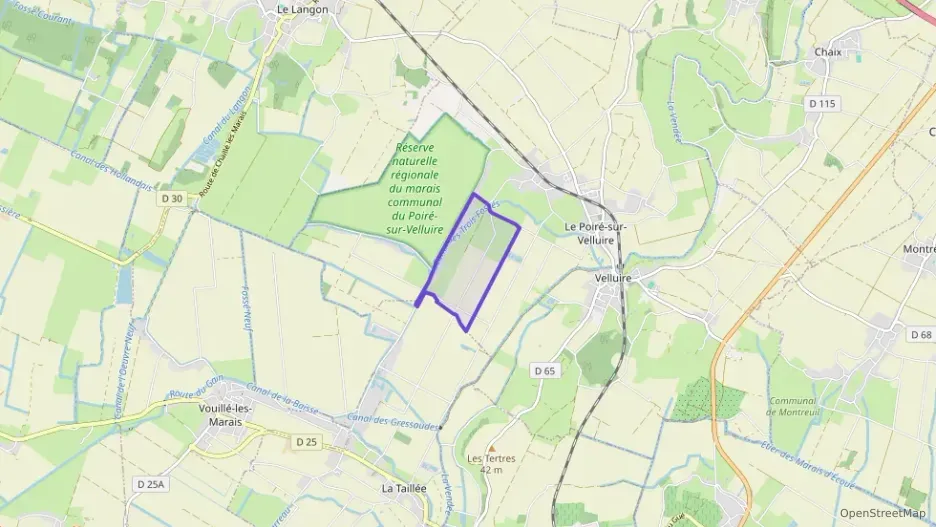 Maison 200 m² quatre pièces à vendre à Les Velluire-sur-Vendée Maison 200 m² quatre pièces à vendre à Les Velluire-sur-Vendée