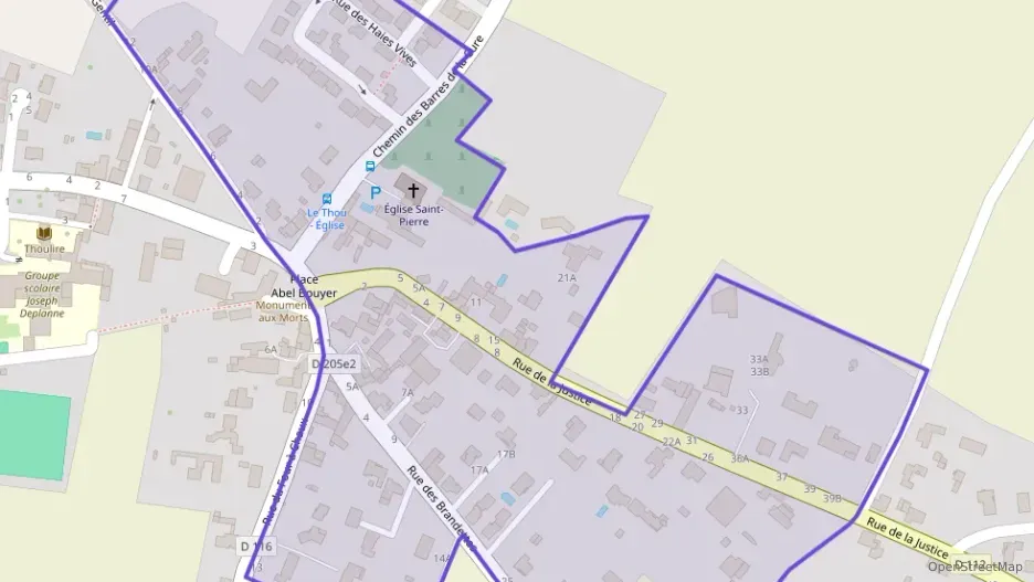 Maison 164 m² six pièces à vendre à Le Thou Maison 164 m² six pièces à vendre à Le Thou