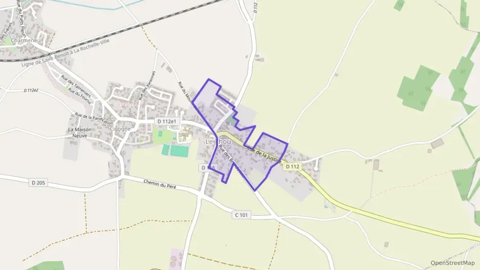 Maison 164 m² six pièces à vendre à Le Thou Maison 164 m² six pièces à vendre à Le Thou