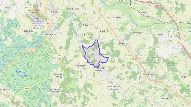 Maison 106 m² quatre pièces à vendre à Sainte-Radegonde