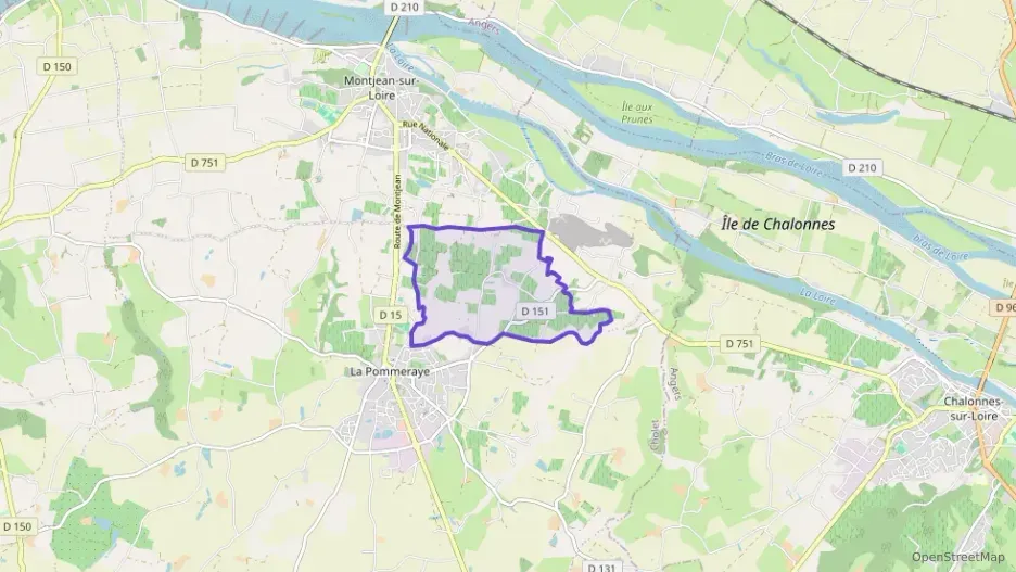 Maison 104 m² quatre pièces à vendre à Mauges-sur-Loire Maison 104 m² quatre pièces à vendre à Mauges-sur-Loire