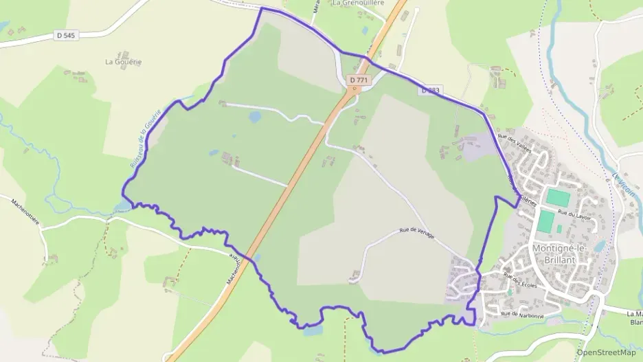 Maison 150 m² sept pièces à vendre à Montigné-le-Brillant