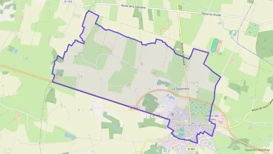 Maison 85 m² trois pièces à vendre à Bécon-les-Granits Maison 85 m² trois pièces à vendre à Bécon-les-Granits