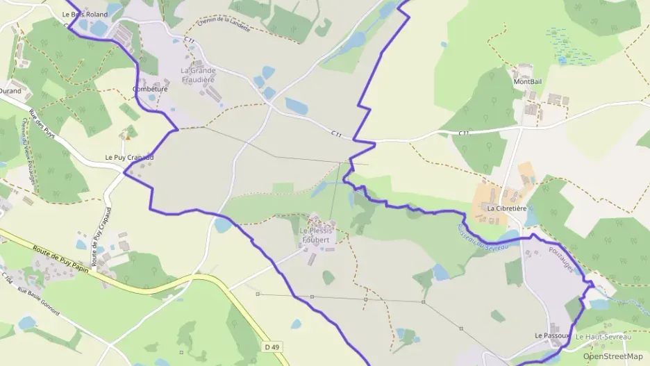 Maison 130 m² quatre pièces à vendre à Pouzauges Maison 130 m² quatre pièces à vendre à Pouzauges