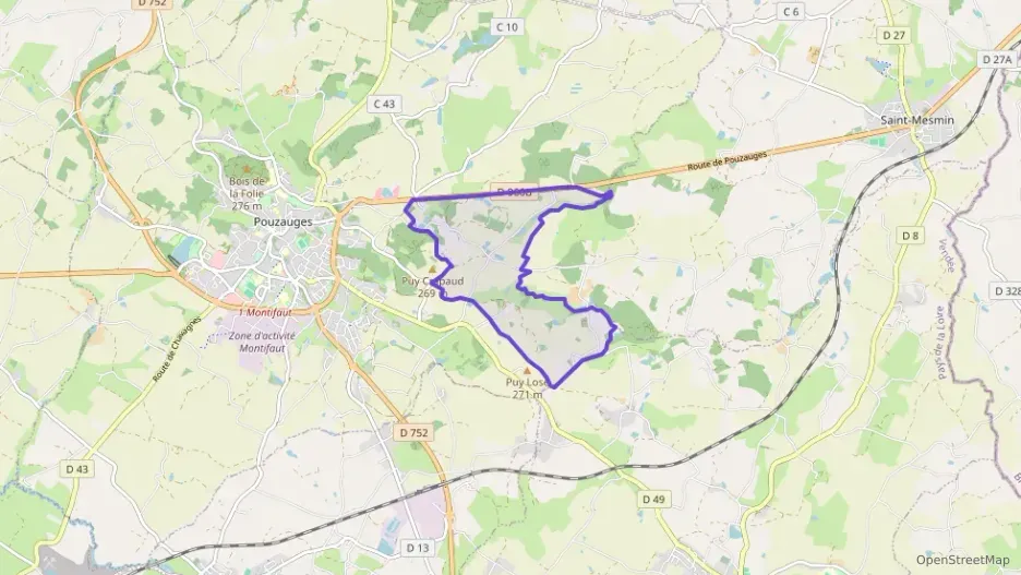 Maison 130 m² quatre pièces à vendre à Pouzauges Maison 130 m² quatre pièces à vendre à Pouzauges