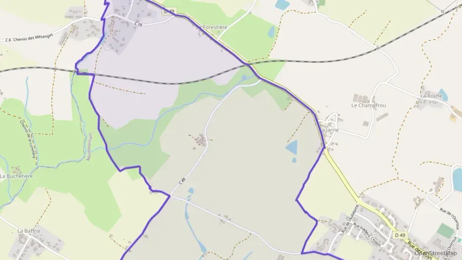 Maison 110 m² cinq pièces à vendre à Montournais