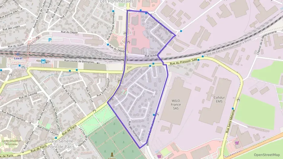 Maison 210 m² six pièces à vendre à Laval