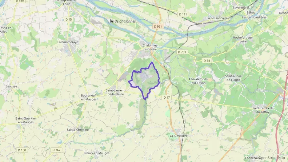 Maison 110 m² cinq pièces à vendre à Chalonnes-sur-Loire Maison 110 m² cinq pièces à vendre à Chalonnes-sur-Loire