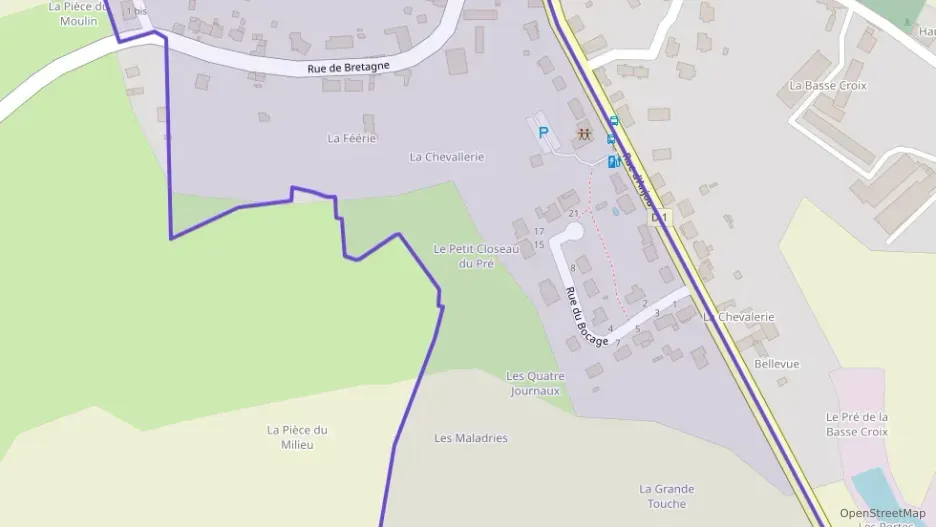 Maison 108 m² quatre pièces à vendre à La Roche-Neuville