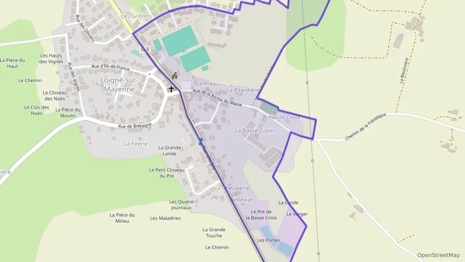 Maison 104 m² six pièces à vendre à La Roche-Neuville