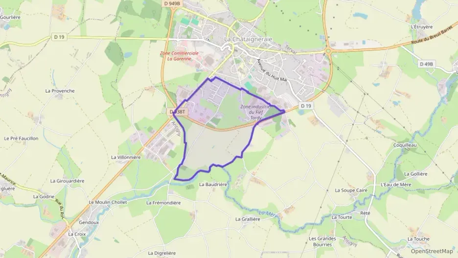 Maison 104 m² cinq pièces à vendre à La Châtaigneraie Maison 104 m² cinq pièces à vendre à La Châtaigneraie