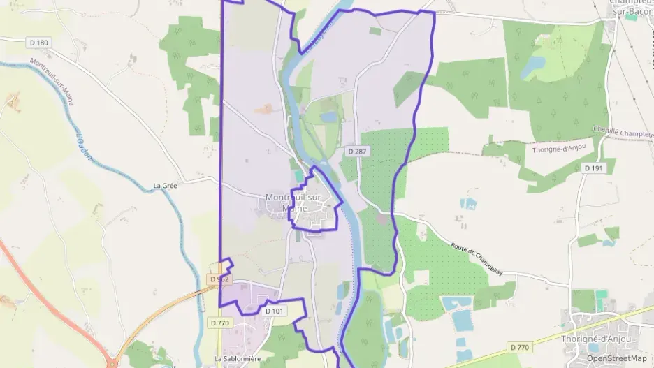 Maison 96 m² six pièces à vendre à Montreuil-sur-Maine Maison 96 m² six pièces à vendre à Montreuil-sur-Maine