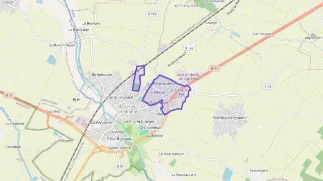 Maison 96 m² quatre pièces à vendre à Mauzé-sur-le-Mignon