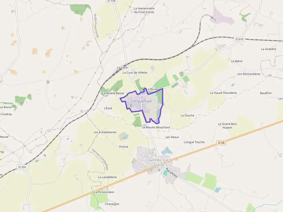 Maison 88 m² quatre pièces à vendre à Gennes-Longuefuye