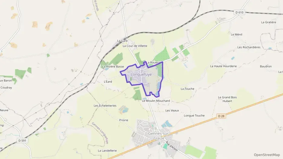 Maison 88 m² quatre pièces à vendre à Gennes-Longuefuye Maison 88 m² quatre pièces à vendre à Gennes-Longuefuye