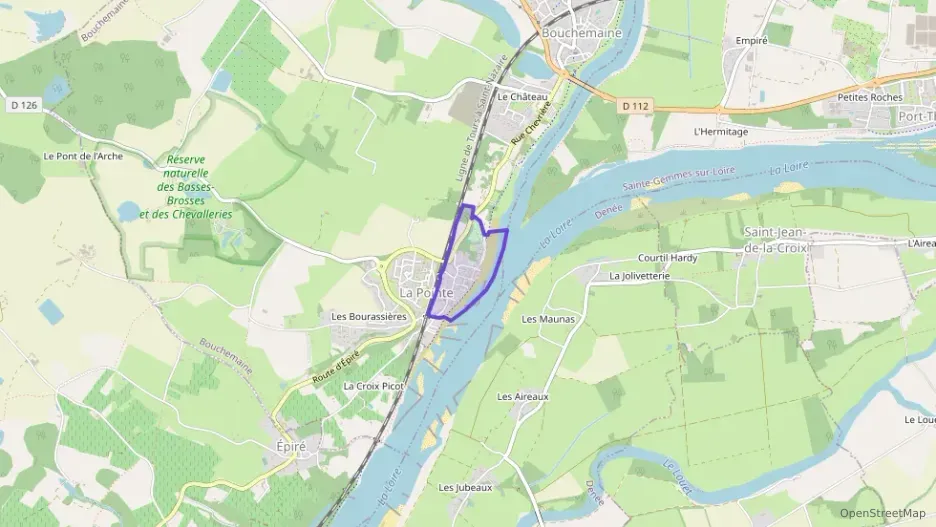 Maison 108 m² cinq pièces à vendre à Bouchemaine Maison 108 m² cinq pièces à vendre à Bouchemaine