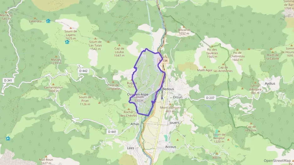 Maison 136 m² cinq pièces à vendre à Osse-en-Aspe Maison 136 m² cinq pièces à vendre à Osse-en-Aspe