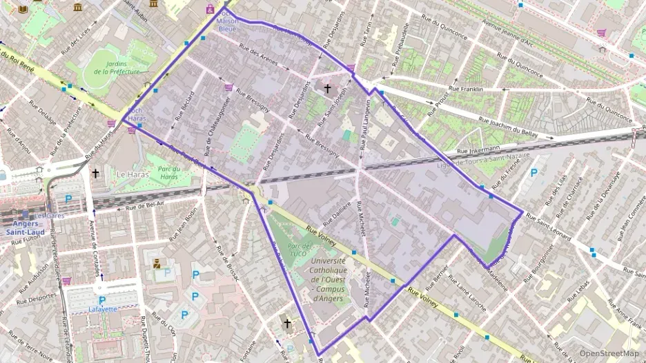 Maison 114 m² six pièces à vendre à Angers Maison 114 m² six pièces à vendre à Angers