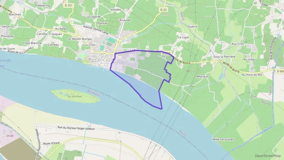 Maison 80 m² quatre pièces à vendre à Bourg Maison 80 m² quatre pièces à vendre à Bourg