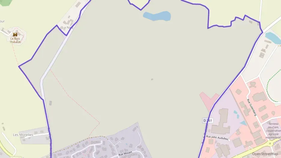 Maison 110 m² cinq pièces à vendre à Lassay-les-Châteaux Maison 110 m² cinq pièces à vendre à Lassay-les-Châteaux