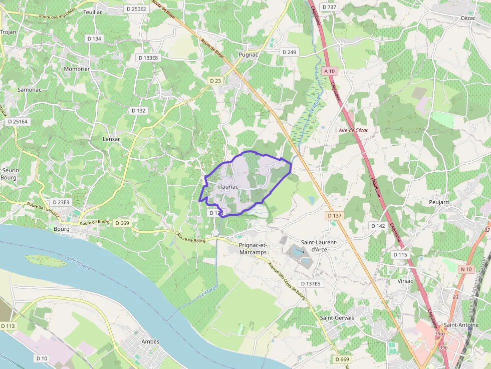 Maison 96 m² quatre pièces à vendre à Tauriac