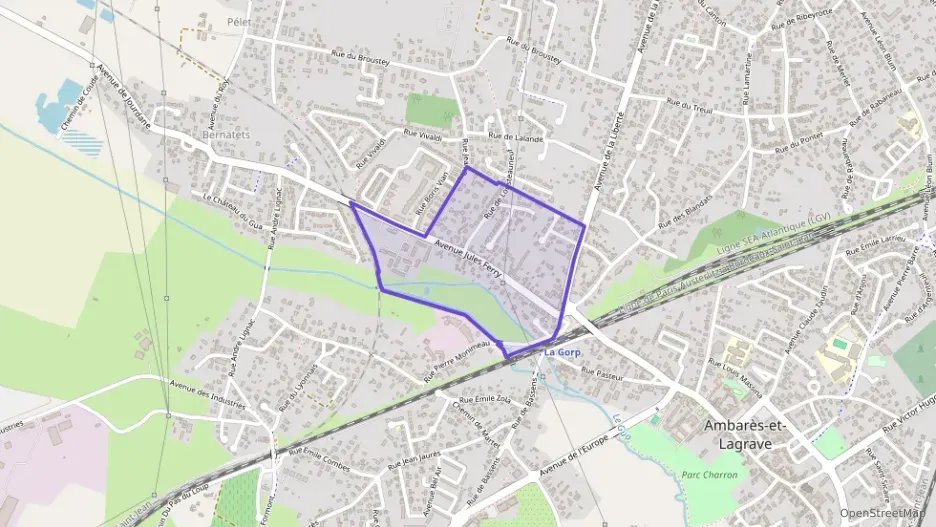 Maison 94 m² cinq pièces à vendre à Ambarès-et-Lagrave Maison 94 m² cinq pièces à vendre à Ambarès-et-Lagrave