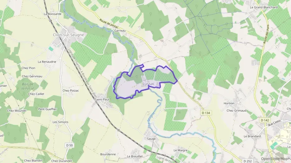 Maison 130 m² sept pièces à vendre à Lussac Maison 130 m² sept pièces à vendre à Lussac