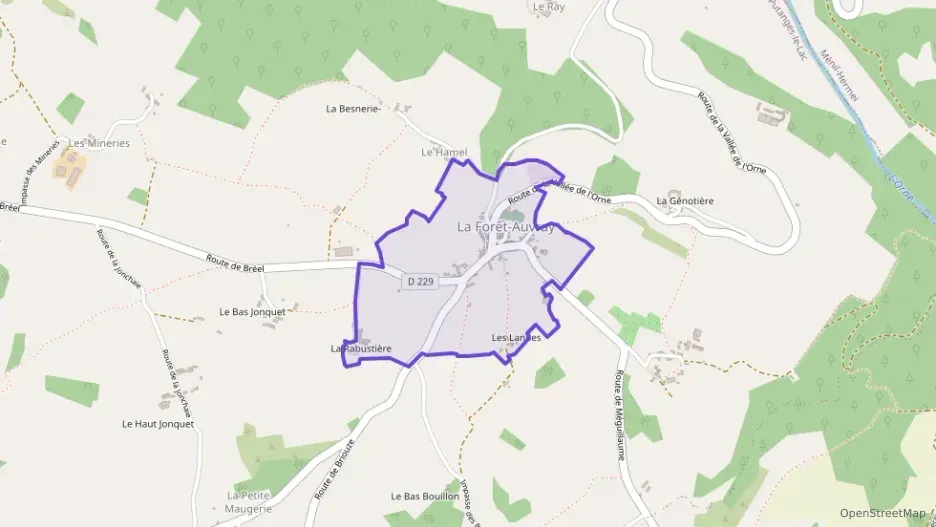 Maison 92 m² quatre pièces à vendre à Putanges-le-Lac Maison 92 m² quatre pièces à vendre à Putanges-le-Lac