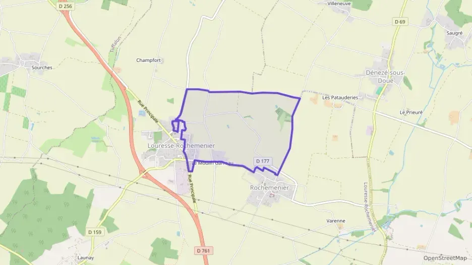 Maison 100 m² quatre pièces à vendre à Louresse-Rochemenier