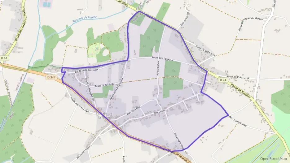 Maison 138 m² six pièces à vendre à Mazé-Milon Maison 138 m² six pièces à vendre à Mazé-Milon