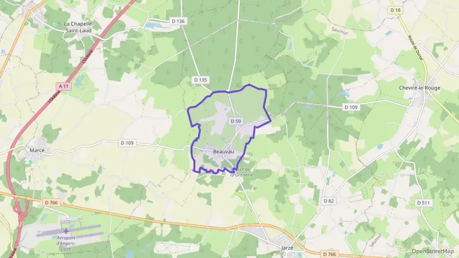 Maison 157 m² sept pièces à vendre à Jarzé Villages