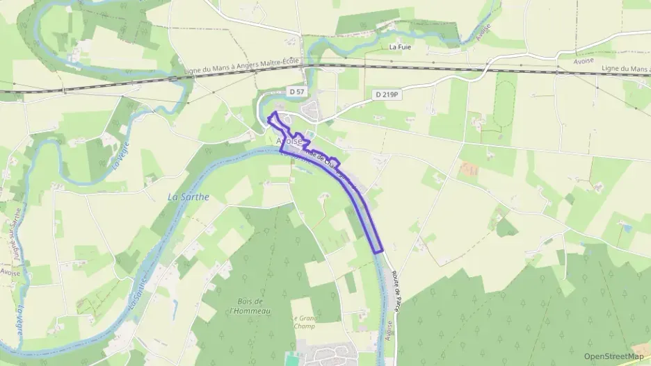 Maison 108 m² quatre pièces à vendre à Avoise