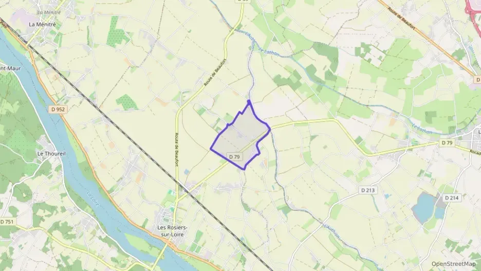 Maison 61 m² trois pièces à vendre à Gennes-Val-de-Loire Maison 61 m² trois pièces à vendre à Gennes-Val-de-Loire