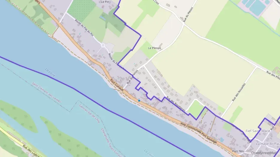 Maison 52 m² trois pièces à vendre à Saint-Clément-des-Levées Maison 52 m² trois pièces à vendre à Saint-Clément-des-Levées