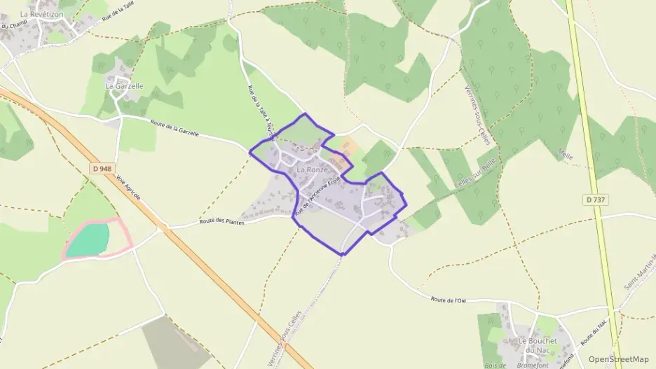 Maison 108 m² quatre pièces à vendre à Celles-sur-Belle Maison 108 m² quatre pièces à vendre à Celles-sur-Belle