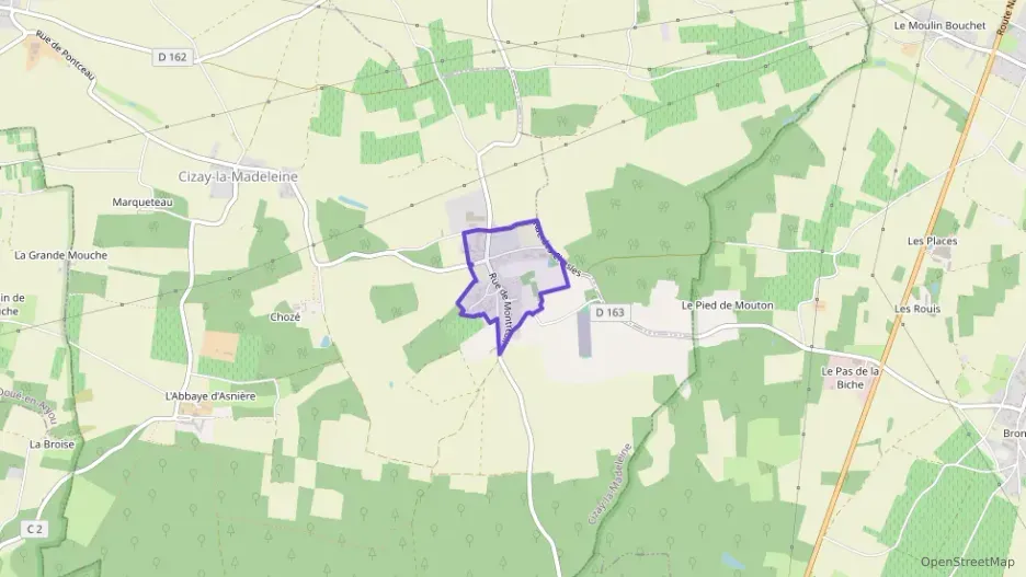 Maison 131 m² cinq pièces à vendre à Cizay-la-Madeleine Maison 131 m² cinq pièces à vendre à Cizay-la-Madeleine