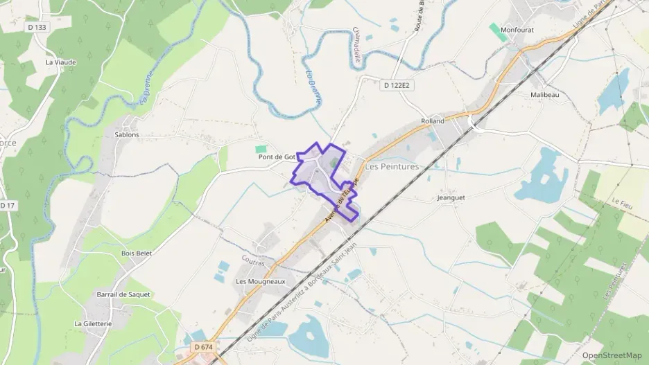 Maison 144 m² sept pièces à vendre à Les Peintures