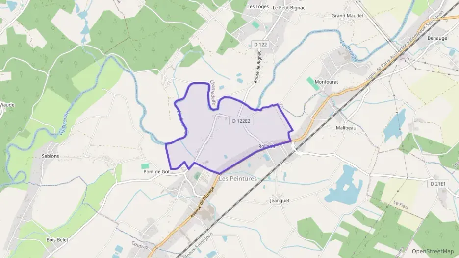 Maison 130 m² trois pièces à vendre à Les Peintures Maison 130 m² trois pièces à vendre à Les Peintures