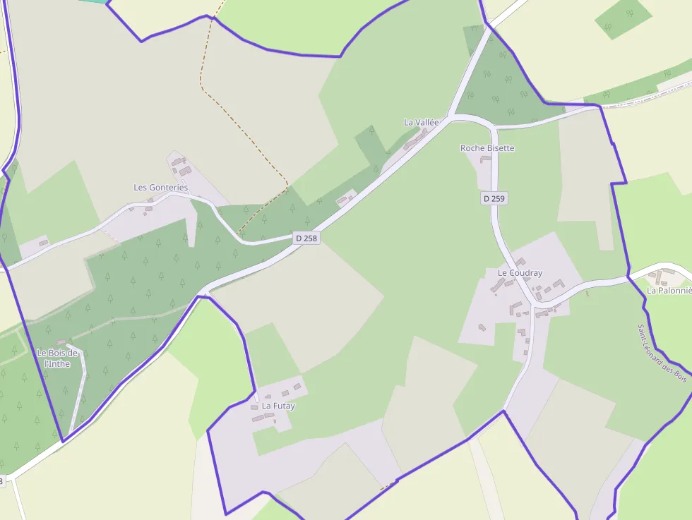 Maison 109 m² trois pièces à vendre à Saint-Léonard-des-Bois